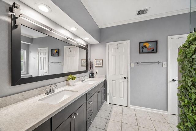 3914 Hill Springs Drive, Houston, TX 77345