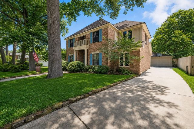 3914 Hill Springs Drive, Houston, TX 77345