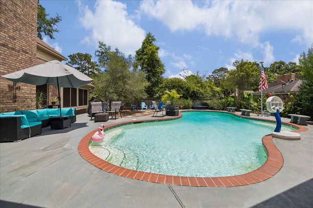3914 Hill Springs Drive, Houston, TX 77345