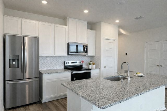 2523 Chronos Drive, San Antonio, TX 78245