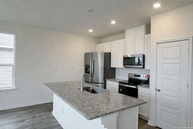 2523 Chronos Drive, San Antonio, TX 78245