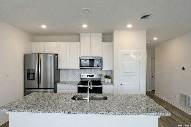 2523 Chronos Drive, San Antonio, TX 78245