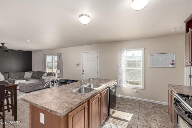 7810 W PEORIA Avenue 121, Peoria, AZ 85345