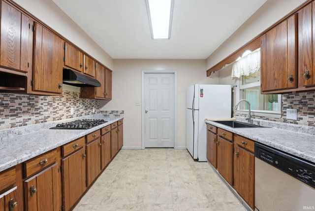 5725 Whitney Avenue, Fort Wayne, IN 46809