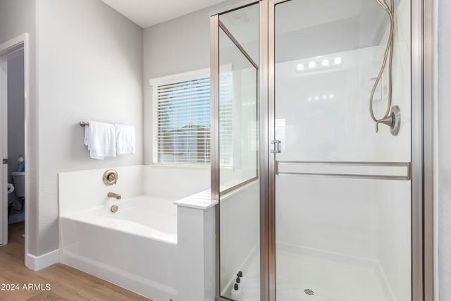 2695 E RAKESTRAW Lane, Gilbert, AZ 85298