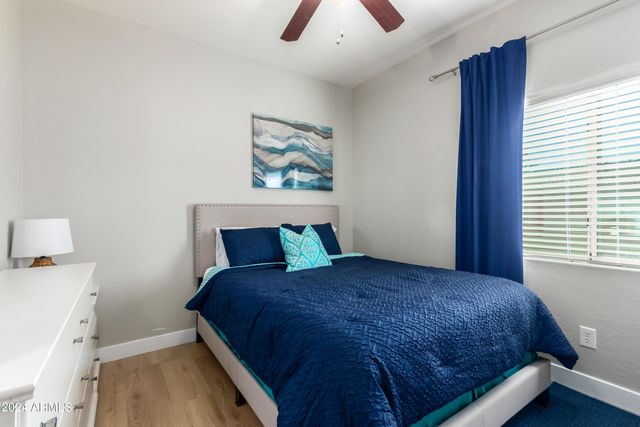 2695 E RAKESTRAW Lane, Gilbert, AZ 85298