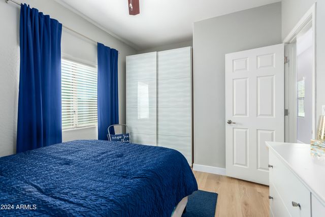 2695 E RAKESTRAW Lane, Gilbert, AZ 85298