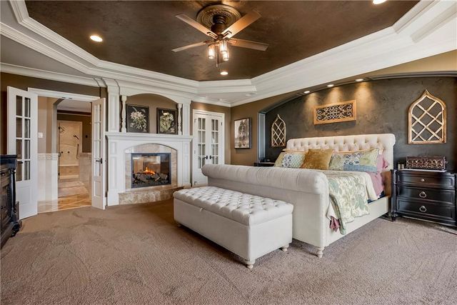 27596 W Highland Circle, Olathe, KS 66061