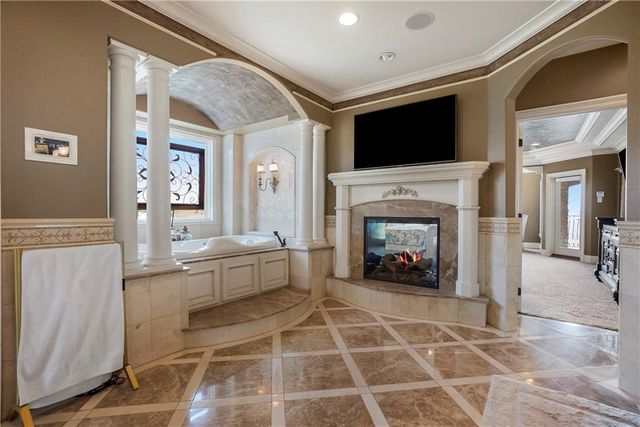 27596 W Highland Circle, Olathe, KS 66061