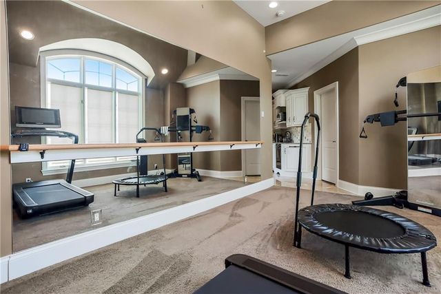 27596 W Highland Circle, Olathe, KS 66061