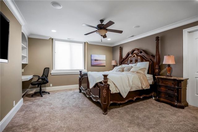 27596 W Highland Circle, Olathe, KS 66061