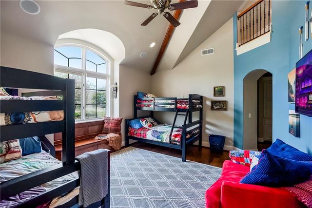 27596 W Highland Circle, Olathe, KS 66061