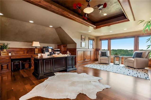 27596 W Highland Circle, Olathe, KS 66061