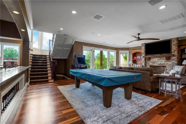 27596 W Highland Circle, Olathe, KS 66061