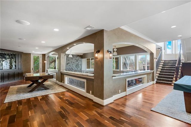 27596 W Highland Circle, Olathe, KS 66061