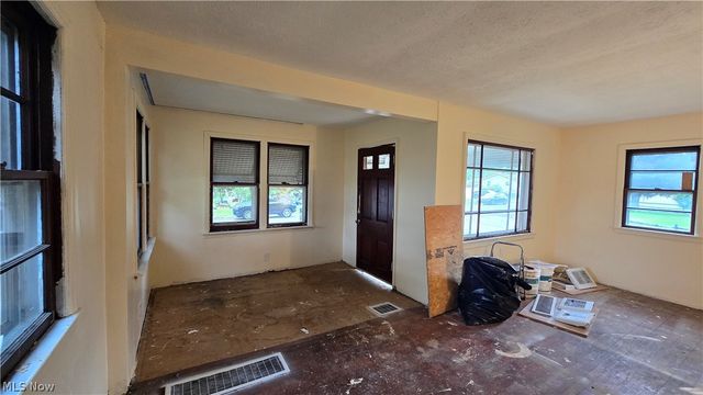 146 Hermann Street, Barberton, OH 44203