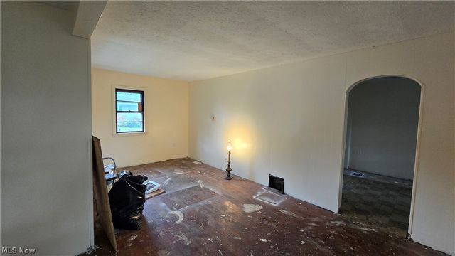 146 Hermann Street, Barberton, OH 44203