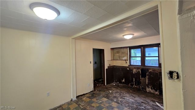 146 Hermann Street, Barberton, OH 44203