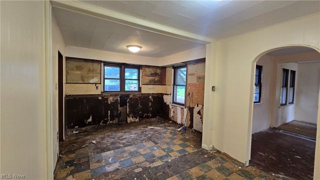 146 Hermann Street, Barberton, OH 44203