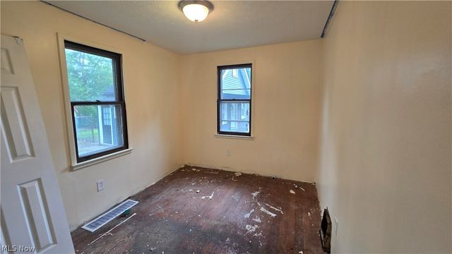 146 Hermann Street, Barberton, OH 44203
