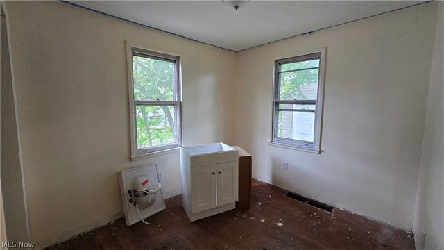 146 Hermann Street, Barberton, OH 44203
