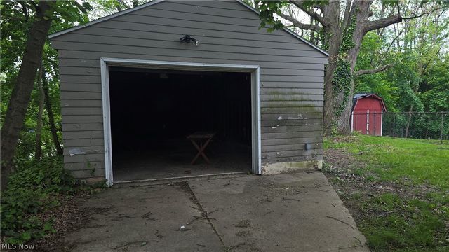 146 Hermann Street, Barberton, OH 44203