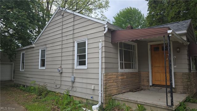 146 Hermann Street, Barberton, OH 44203