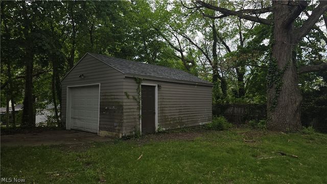 146 Hermann Street, Barberton, OH 44203