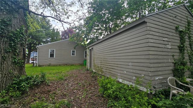 146 Hermann Street, Barberton, OH 44203