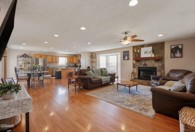 401 Klondike Circle, Kodak, TN 37764