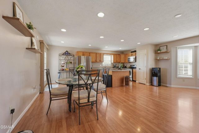 401 Klondike Circle, Kodak, TN 37764