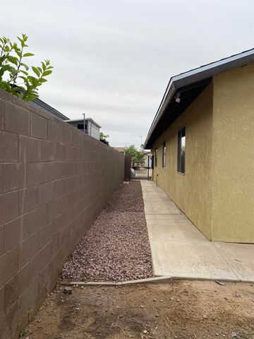 1618 E Liberty St, San Luis, AZ 85336