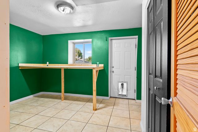 2546 W KAMAS DR, Taylorsville, UT 84129