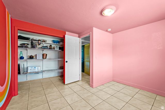 2546 W KAMAS DR, Taylorsville, UT 84129