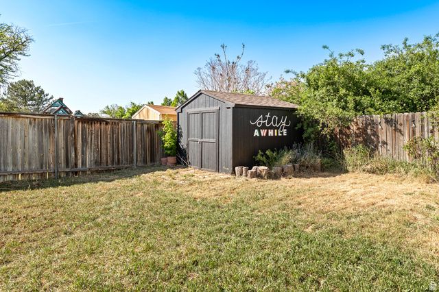 2546 W KAMAS DR, Taylorsville, UT 84129