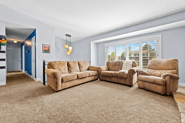 2546 W KAMAS DR, Taylorsville, UT 84129