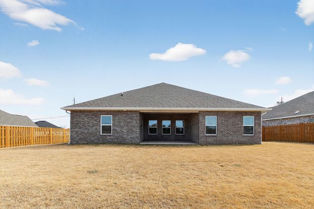 1110 Shoal River Drive, Crestview, FL 32539