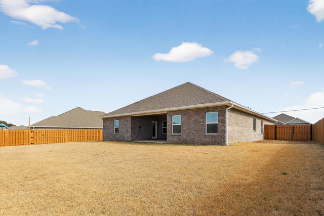 1110 Shoal River Drive, Crestview, FL 32539