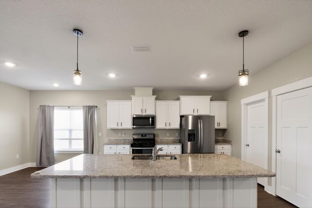 1110 Shoal River Drive, Crestview, FL 32539