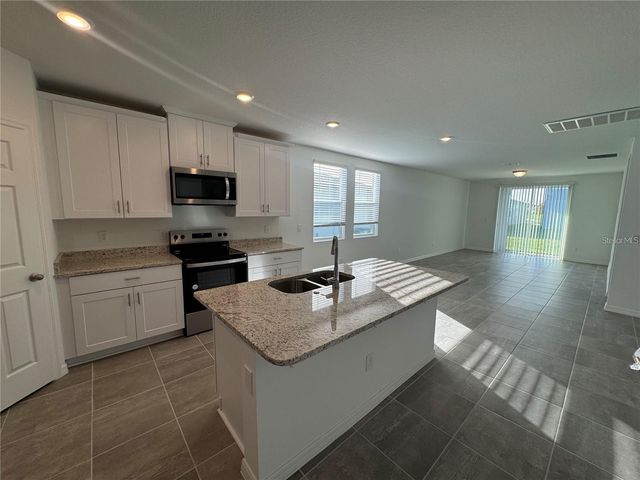 4552 PICKEREL WEED WAY, St Cloud, FL 34772