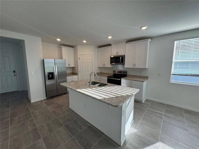 4552 PICKEREL WEED WAY, St Cloud, FL 34772
