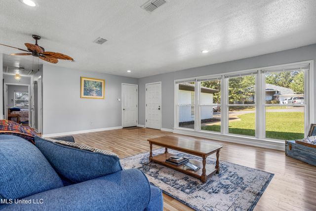 682 Auahi Place, Diamondhead, MS 39525