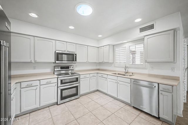 4303 E FAIRMOUNT Avenue, Phoenix, AZ 85018
