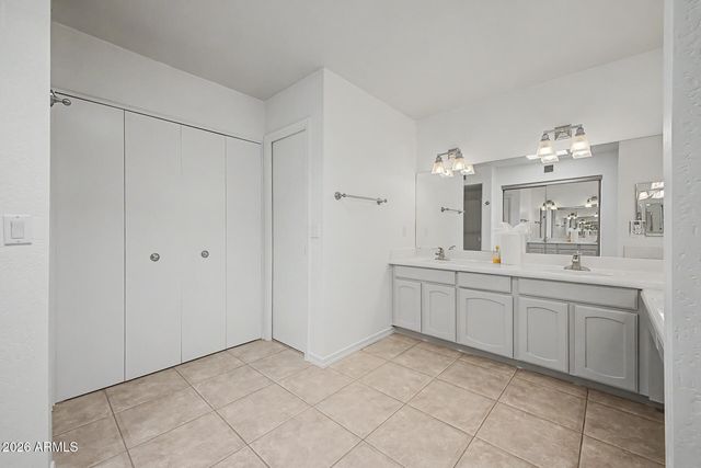 4303 E FAIRMOUNT Avenue, Phoenix, AZ 85018