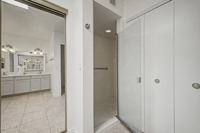 4303 E FAIRMOUNT Avenue, Phoenix, AZ 85018