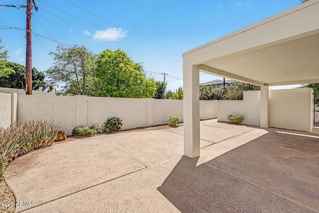 4303 E FAIRMOUNT Avenue, Phoenix, AZ 85018