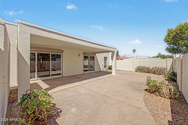 4303 E FAIRMOUNT Avenue, Phoenix, AZ 85018