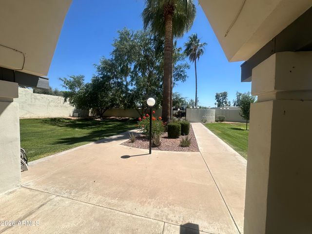 4303 E FAIRMOUNT Avenue, Phoenix, AZ 85018