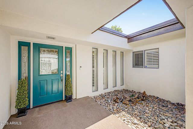 4303 E FAIRMOUNT Avenue, Phoenix, AZ 85018