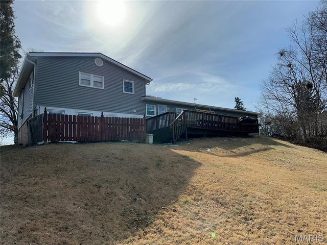 35 Holiday Drive, Hannibal, MO 63401